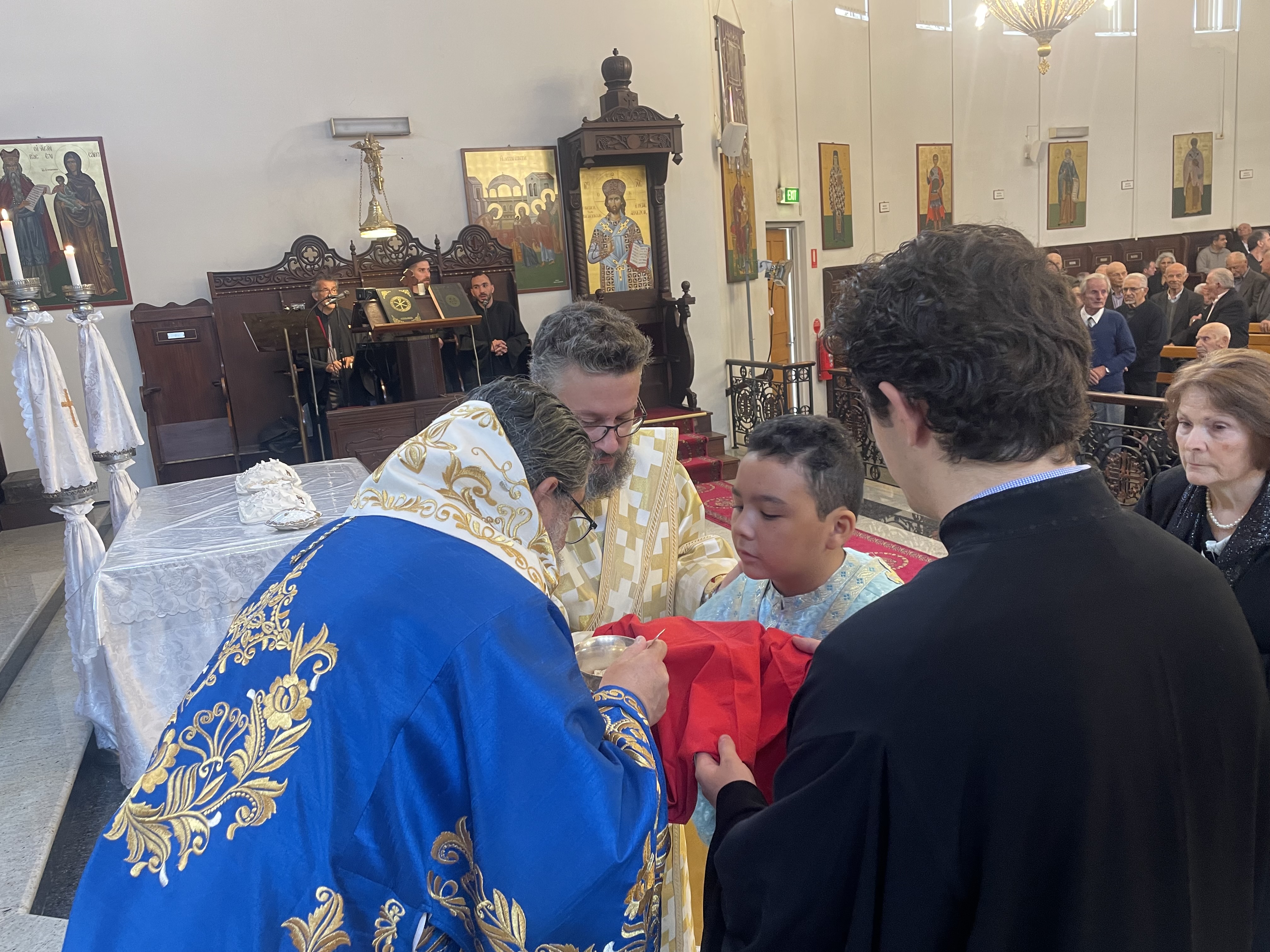 Ο Επίσκοπος Σωζοπόλεως στην Ενορία Αγίου Αθανασίου στο Springvale της Μελβούρνης