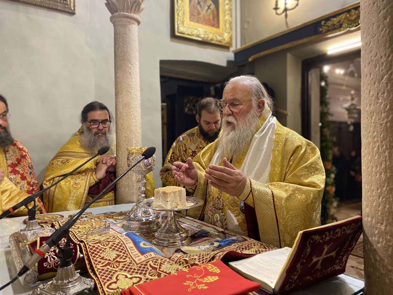 Με τα «μπάσματα» του Αγίου Σπυρίδωνος ολοκληρώθηκαν οι εορτασμοί για τον Προστάτη της Κέρκυρας