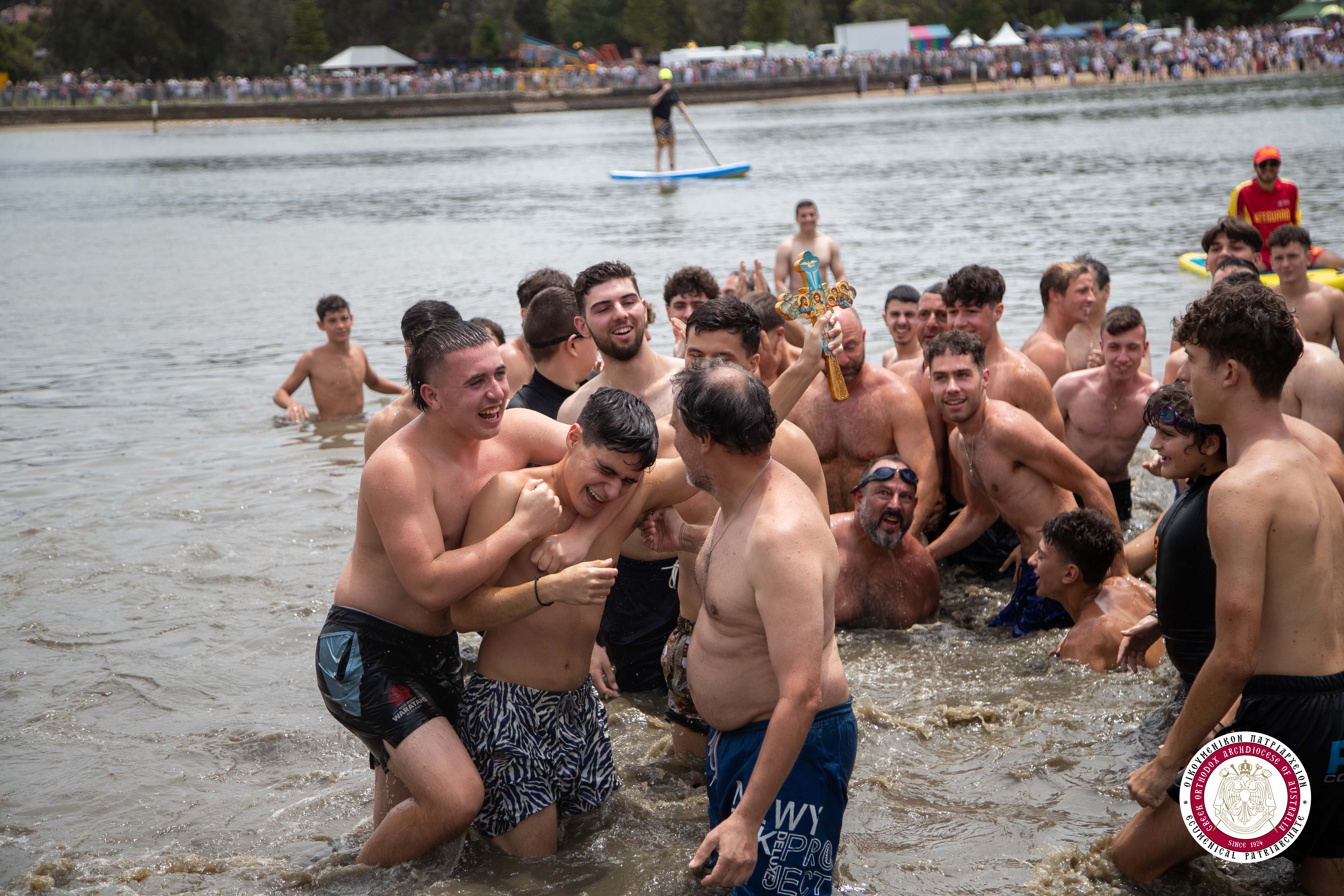 Χιλιάδες πιστοί στον Καθαγιασμό των υδάτων από τον Αρχιεπίσκοπο Αυστραλίας στο Σύδνεϋ